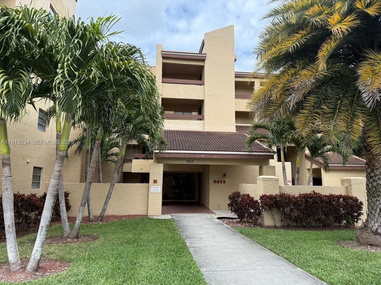 9015 Southwest 125th Avenue #N106