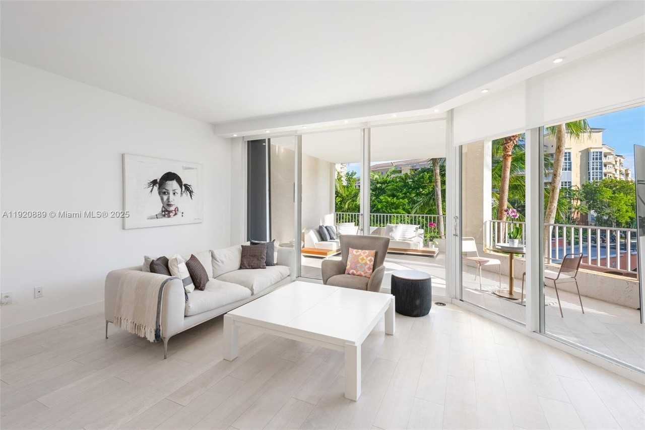 715 Crandon Blvd #305 - Photo 2 of 20