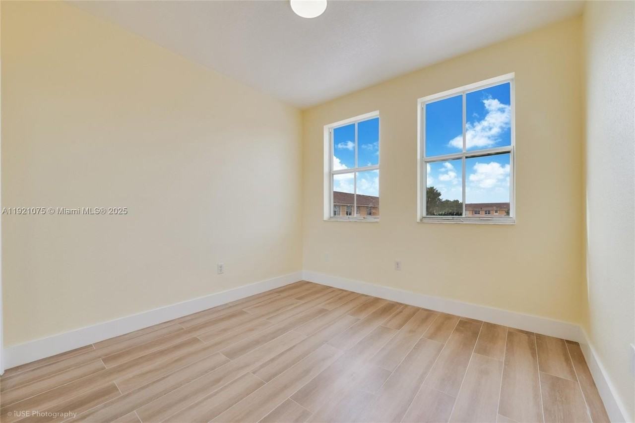 24331 Sw 108th Pl - Photo 7 of 15