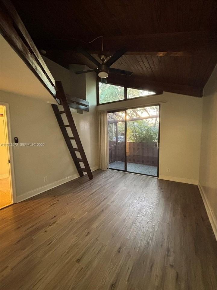 6180 Nw 32nd Ter - Photo 5 of 19