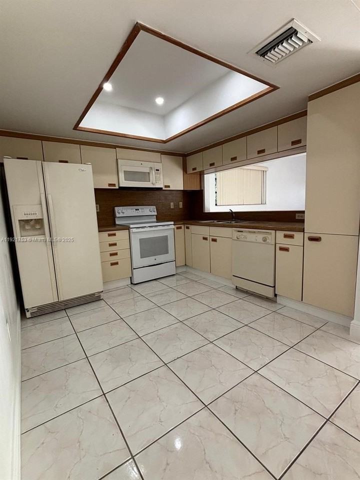 9211 Sw 123rd Avenue Ct #NA - Photo 4 of 14