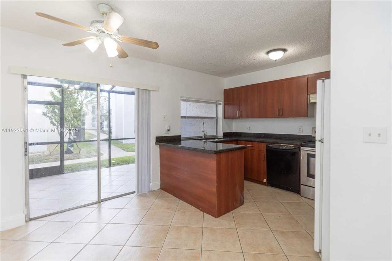 4415 Treehouse Ln #C - Photo 7 of 21