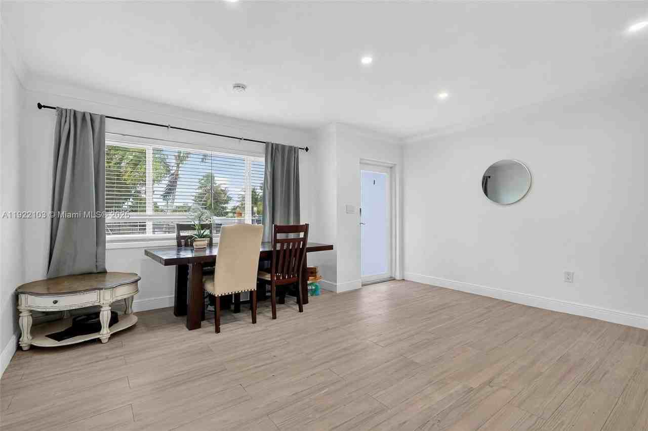 1510 Nw 176th Ter #1510 - Photo 4 of 19