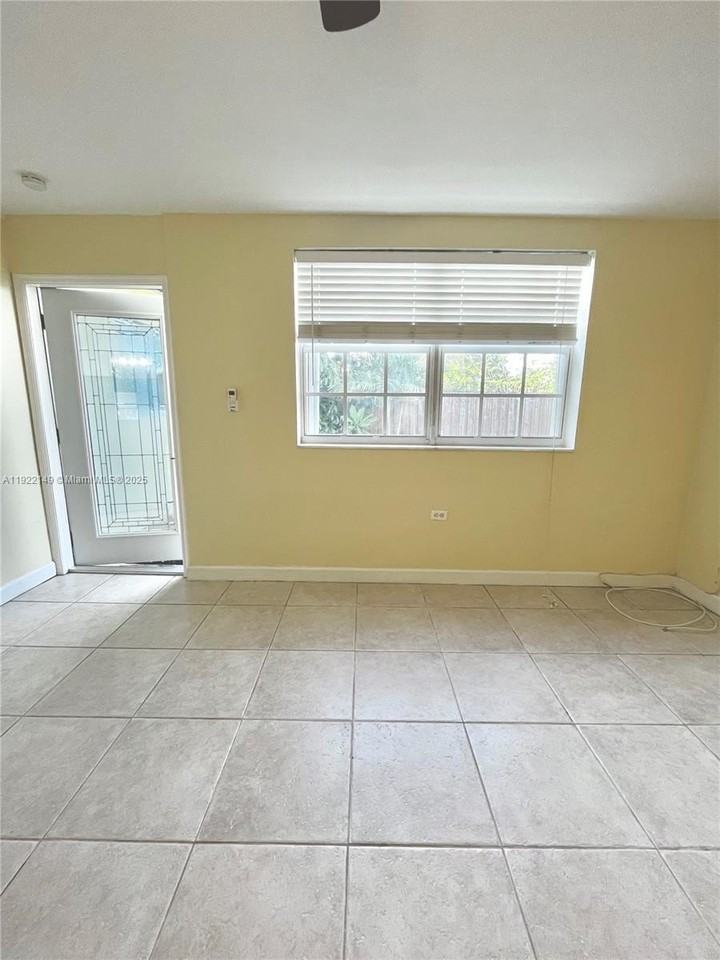 6815 Nw 14th St #6815 - Photo 2 of 12