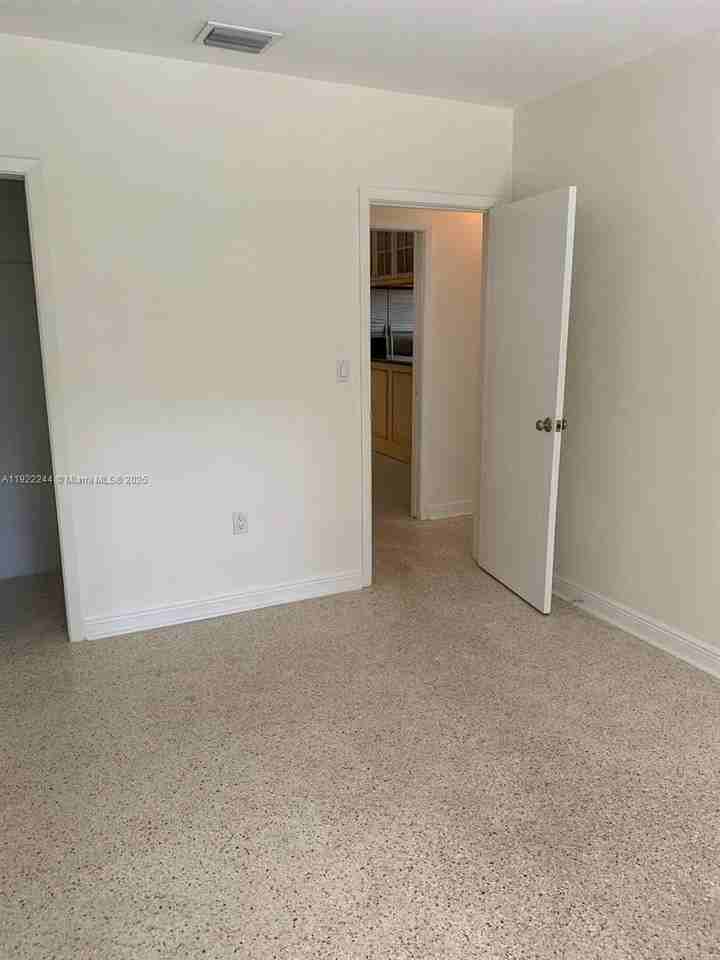 809 Almeria Ave - Photo 6 of 14