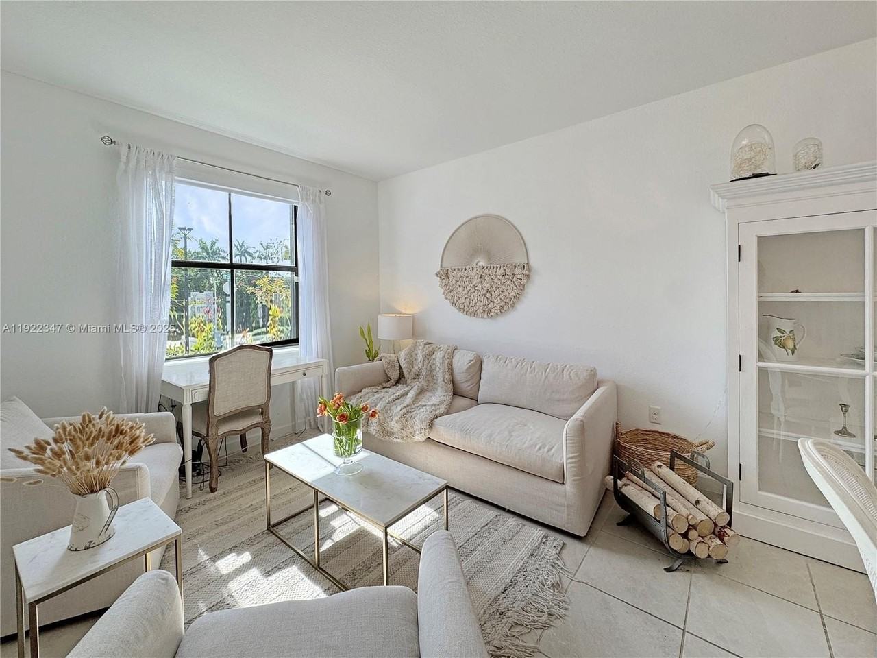 14813 Sw 183rd Ter #14813 - Photo 4 of 26