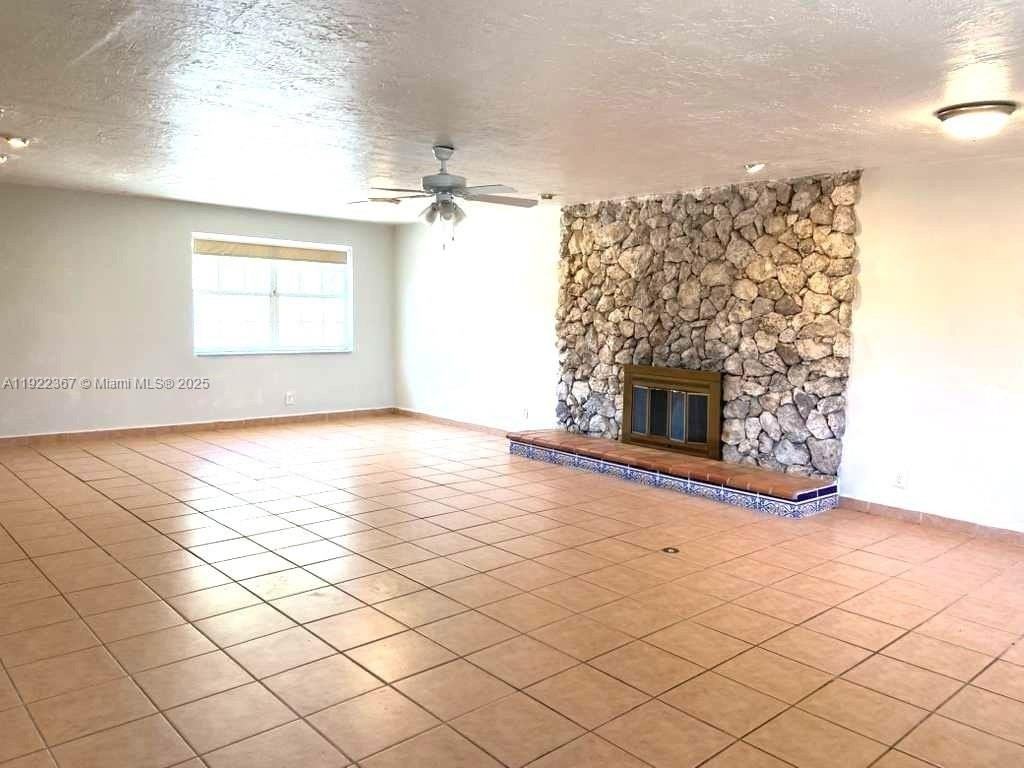 8825 Sw 19th St #8825 - Photo 7 of 21