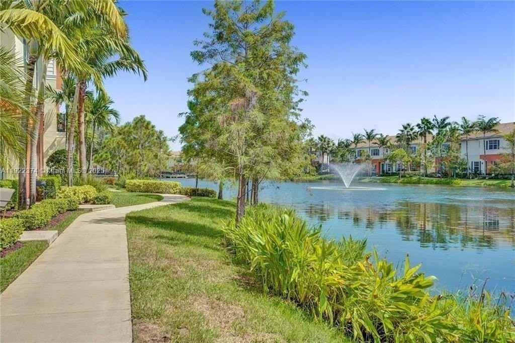 256 Sw 6th Ct - Photo 2 of 25