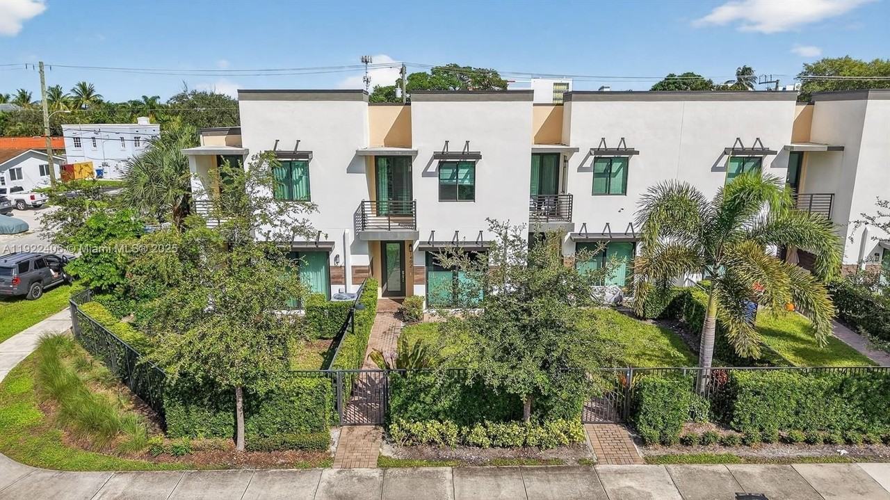 1402 Southwest 4th Avenue