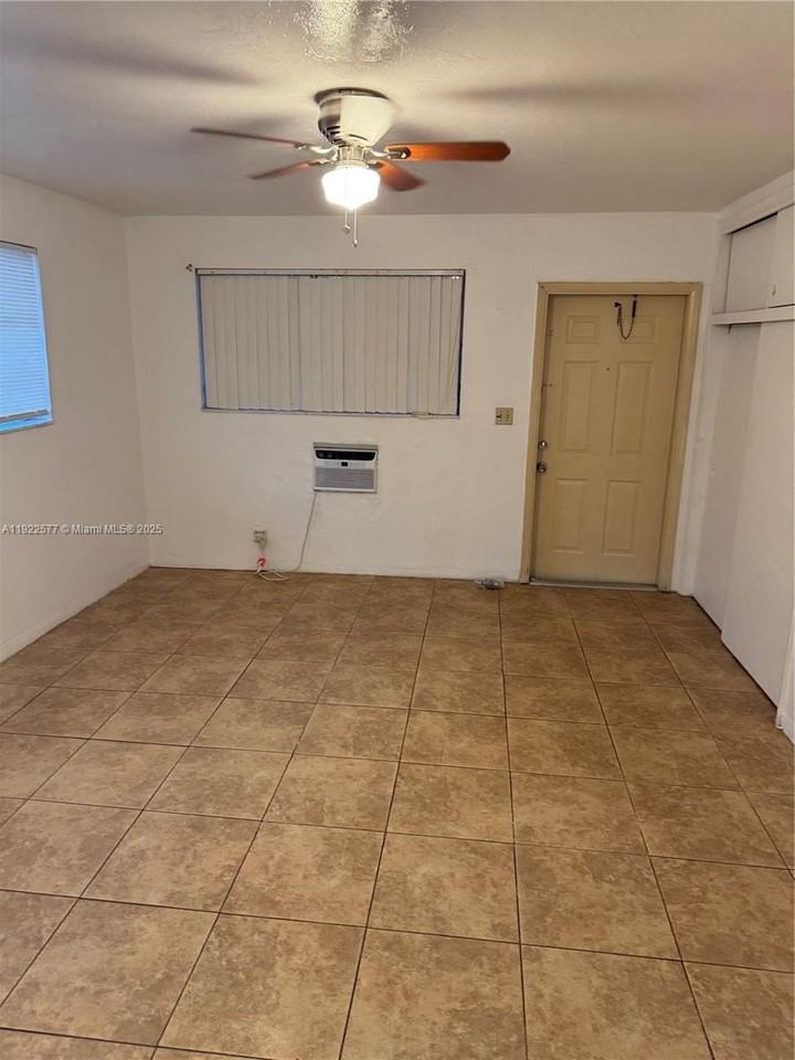 1721 Plunkett Street #3