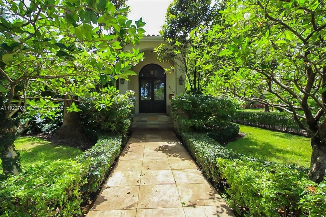 1400 Alberca St #1400 - Photo 3 of 48