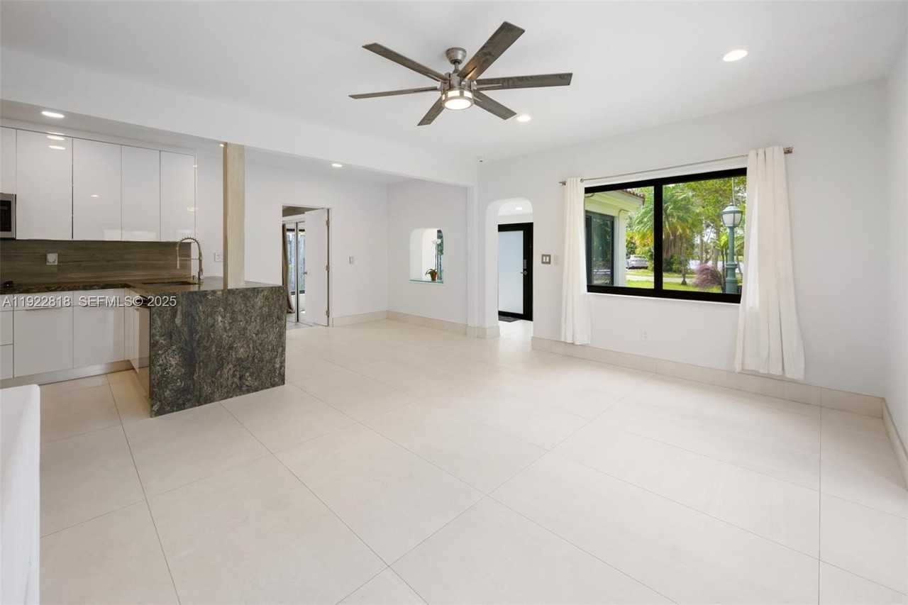 1201 Ne 178th St - Photo 5 of 21