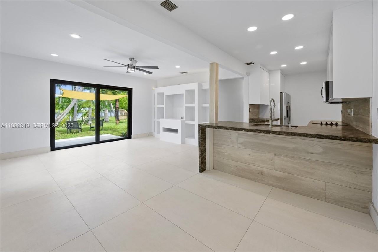 1201 Ne 178th St - Photo 6 of 21