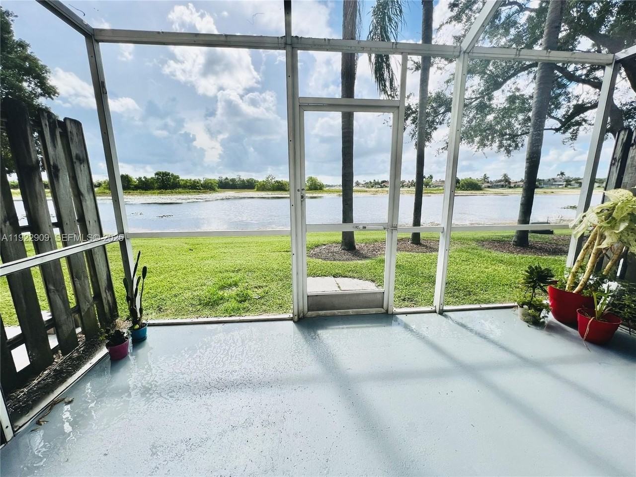 1816 Salerno Circle - Photo 2 of 31