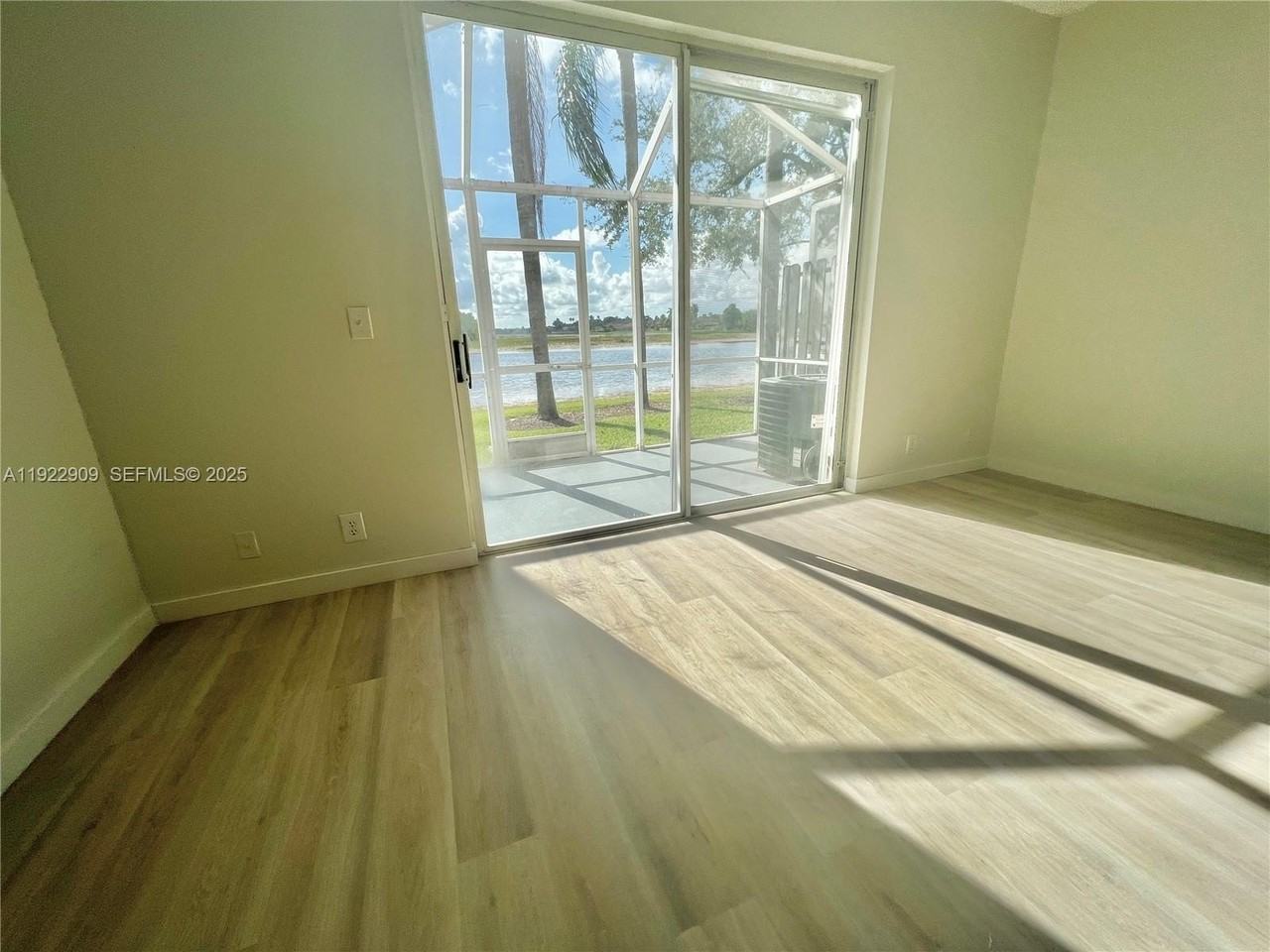 1816 Salerno Circle - Photo 5 of 31