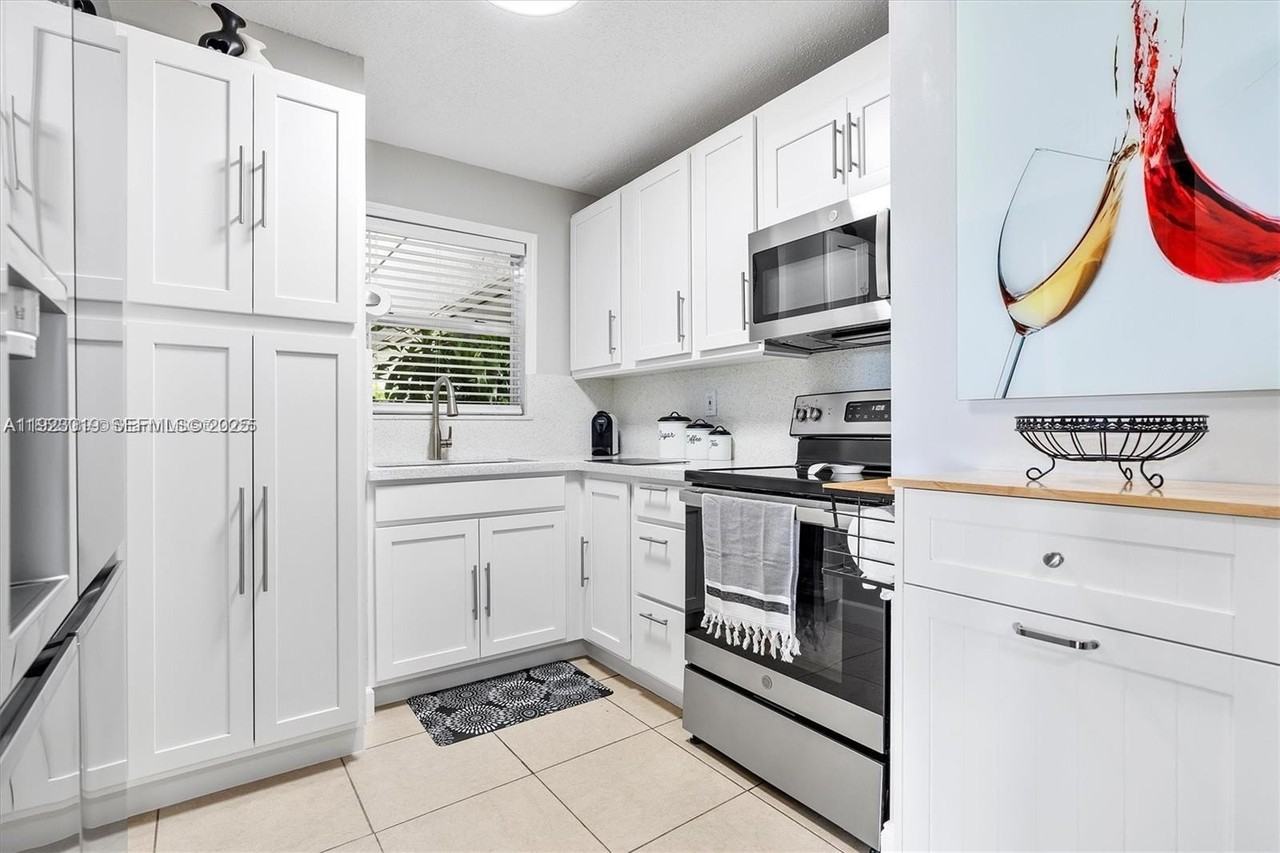 8841 W Flagler St #212 - Photo 3 of 17