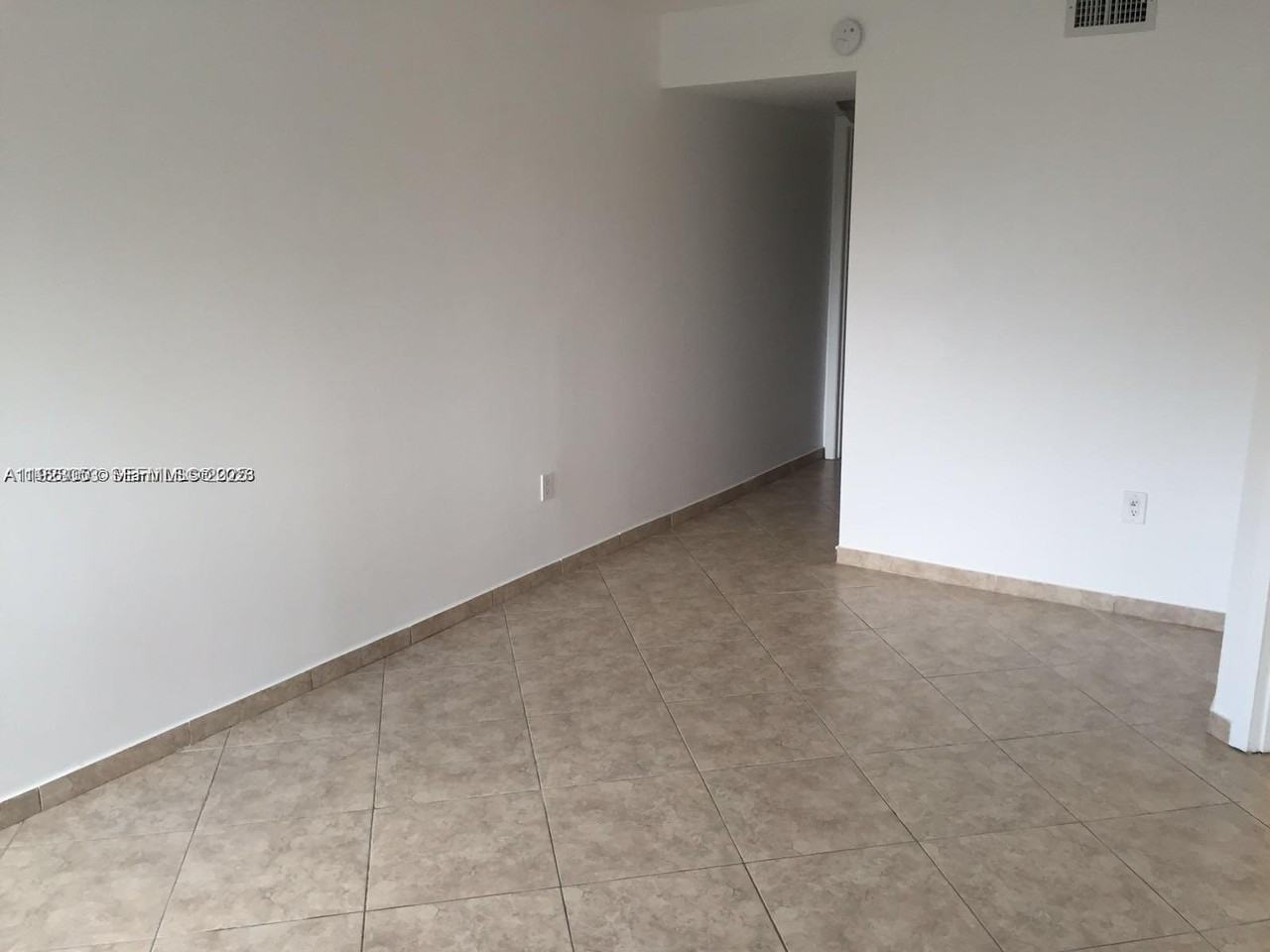 721 North Pine Island Road #416 - Photo 4 of 13