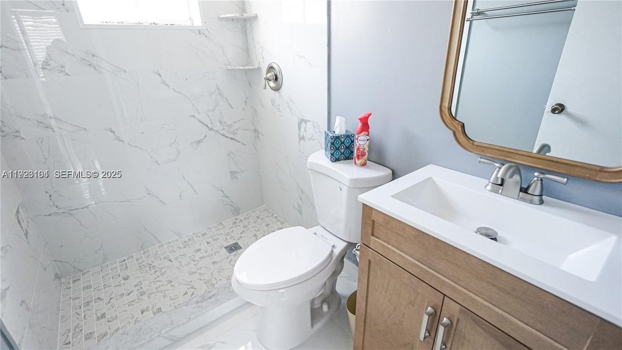 465 Sw 86th Ave #208 - Photo 3 of 13