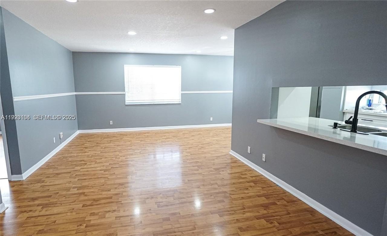 465 Sw 86th Ave #208 - Photo 4 of 13