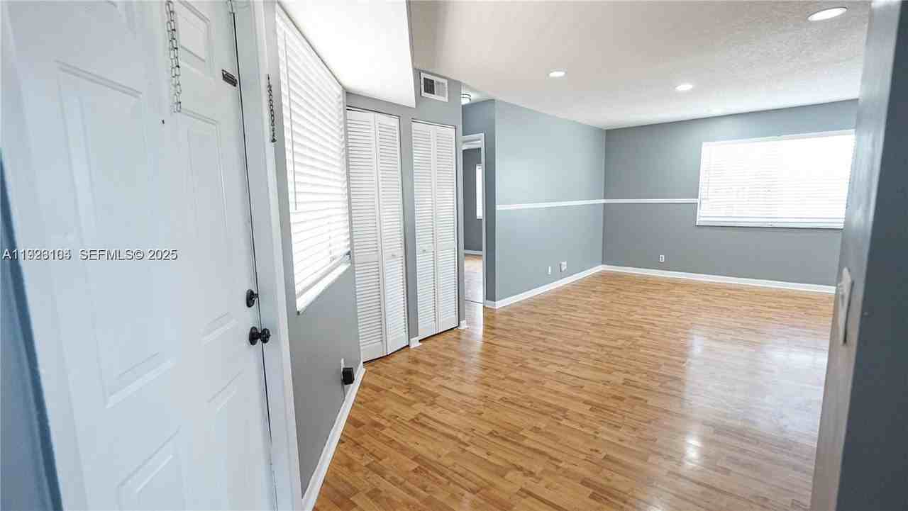 465 Sw 86th Ave #208 - Photo 7 of 13