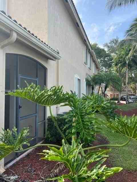 3872 Tree Top Dr #3872 - Photo 2 of 20