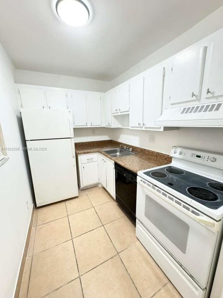 961 Northwest 45th Street #1 - Photo 3 of 18