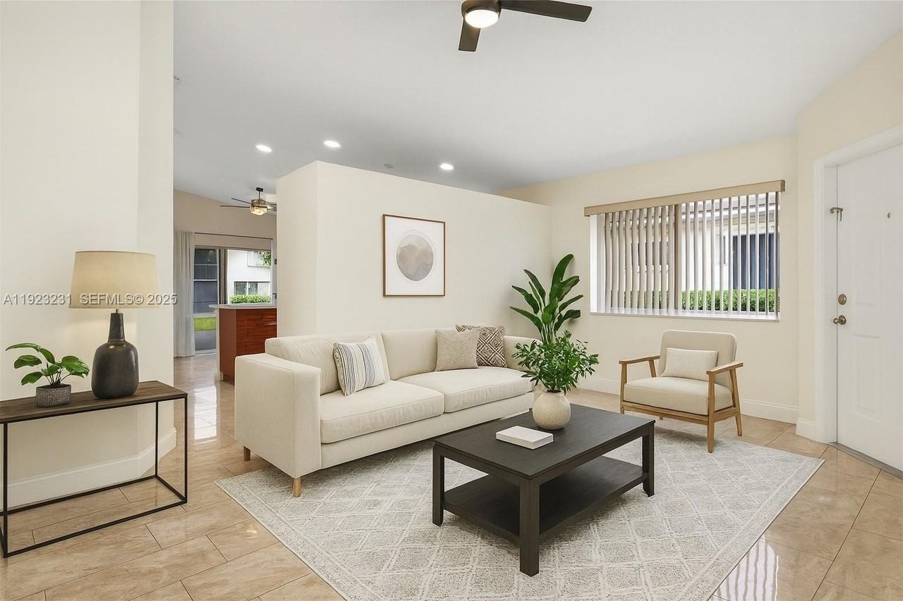 113 Danielle Ct - Photo 5 of 19