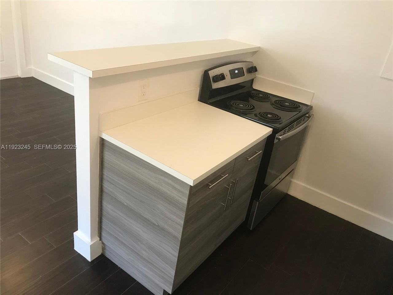 1040 Northwest 3rd Avenue #7 - Photo 7 of 15