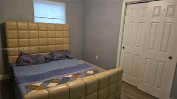 featured image of 2530 Northwest 17th Street #0