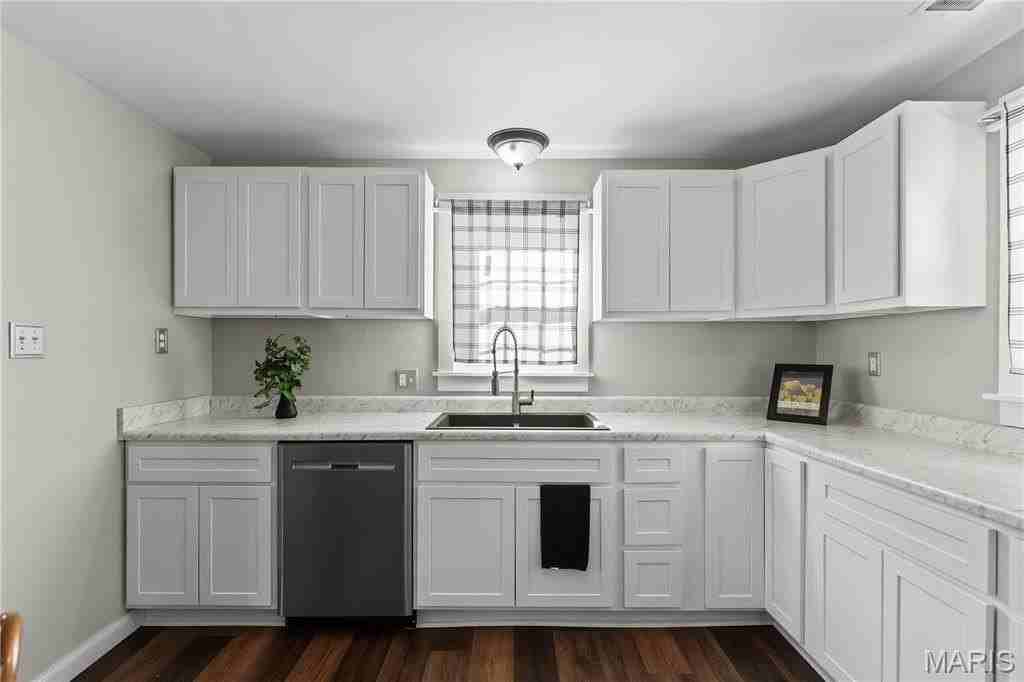 6195 Cedar Springs Rd - Photo 5 of 33