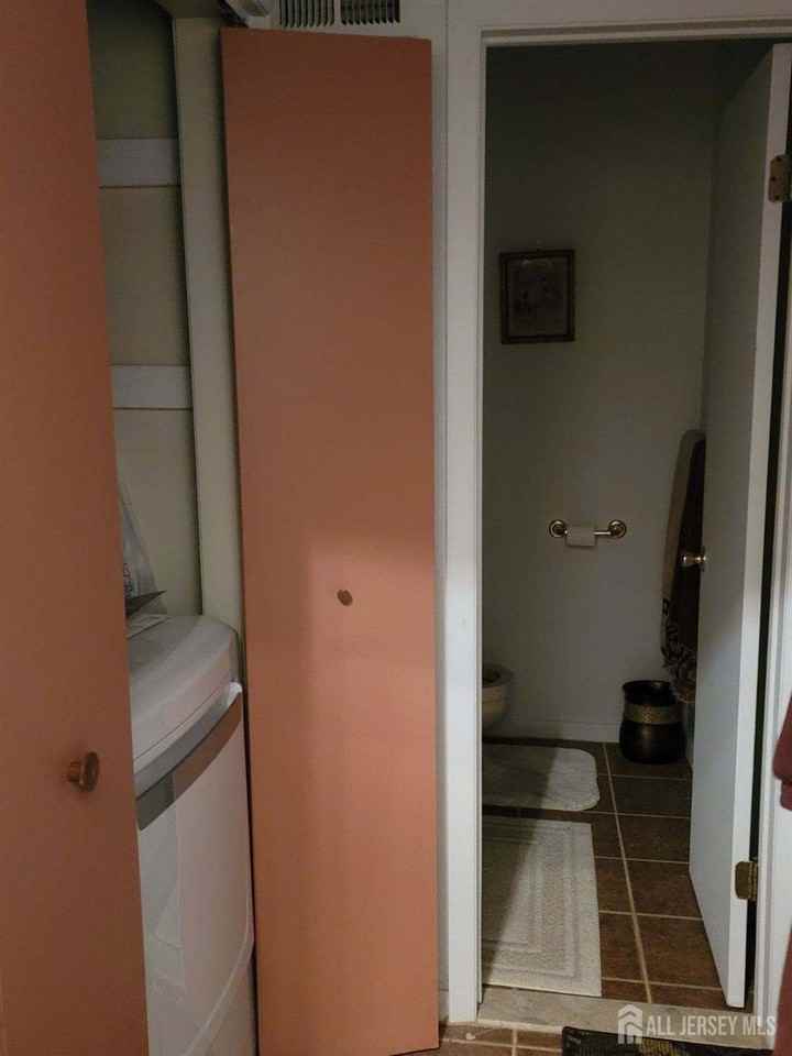 213 Nathan Dr - Photo 7 of 12