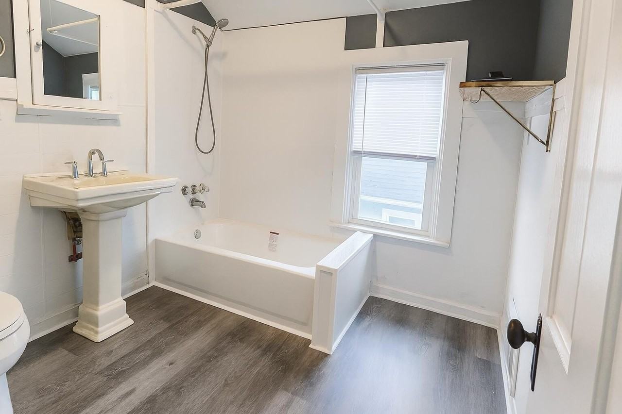 1801 N Wisconsin St - Photo 5 of 18