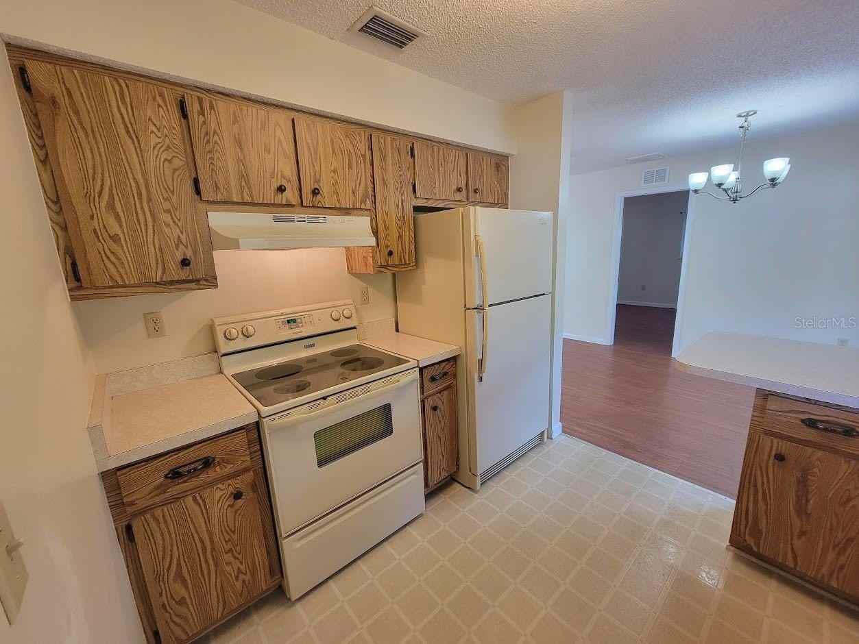 23358 Racine Ave - Photo 5 of 28