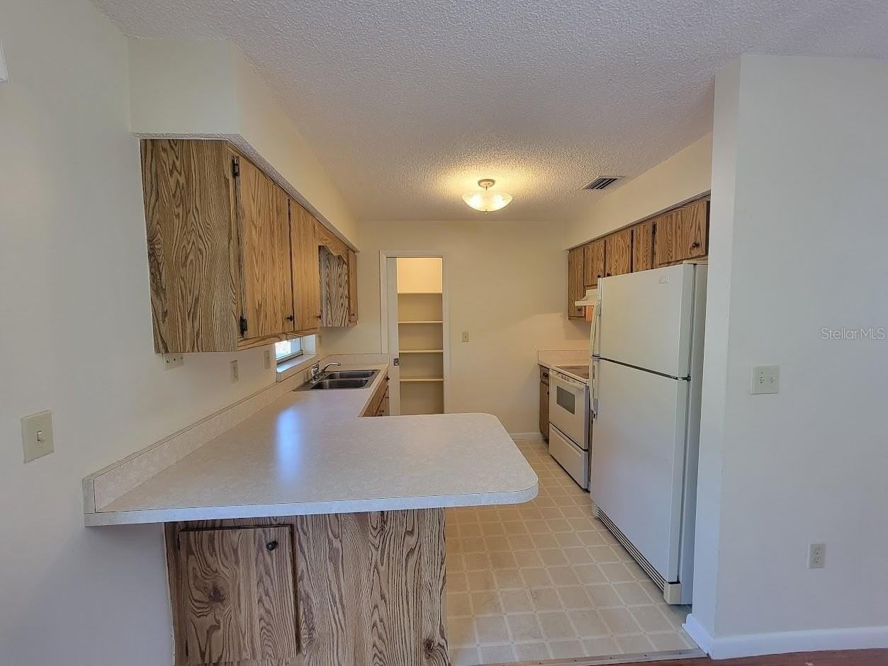 23358 Racine Ave - Photo 6 of 28