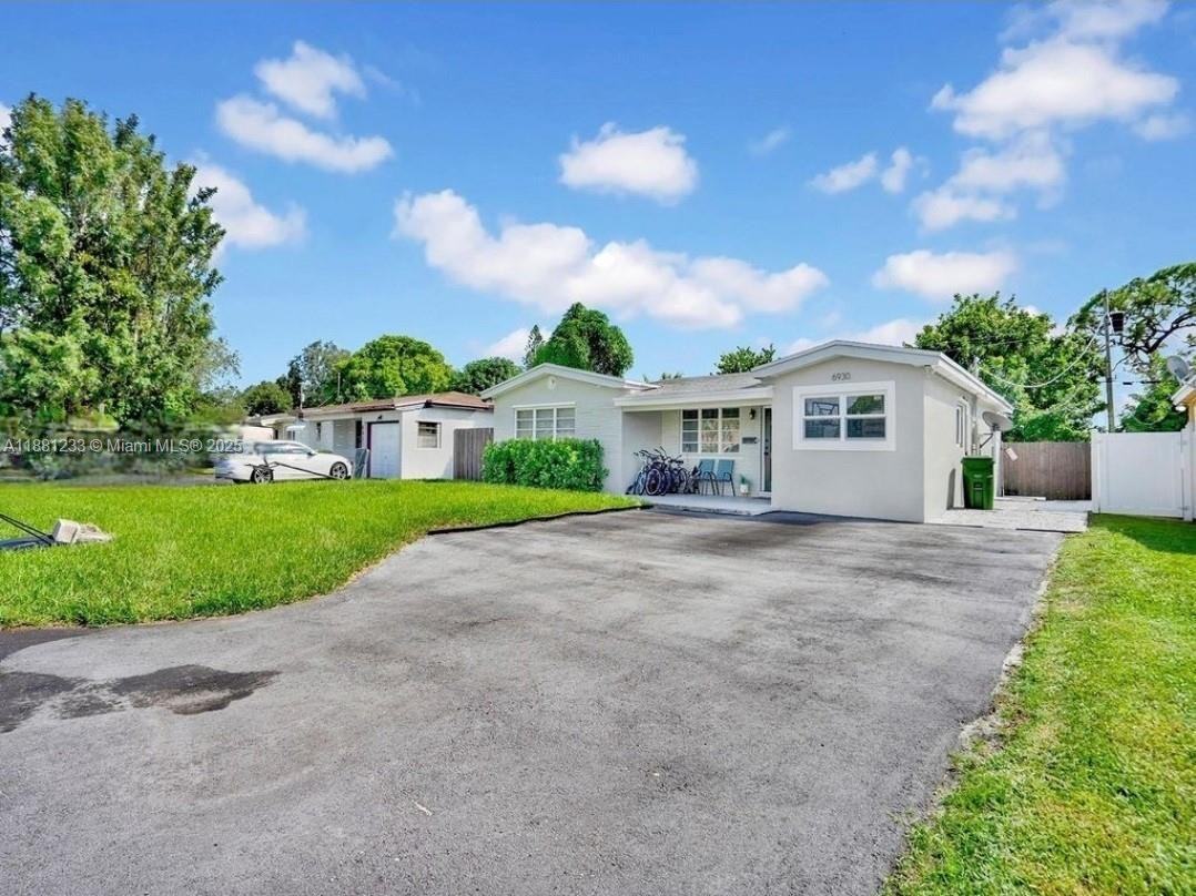 6930 Sw 12th St - Photo 2 of 8