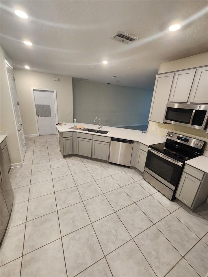 741 Simone Ct - Photo 6 of 19