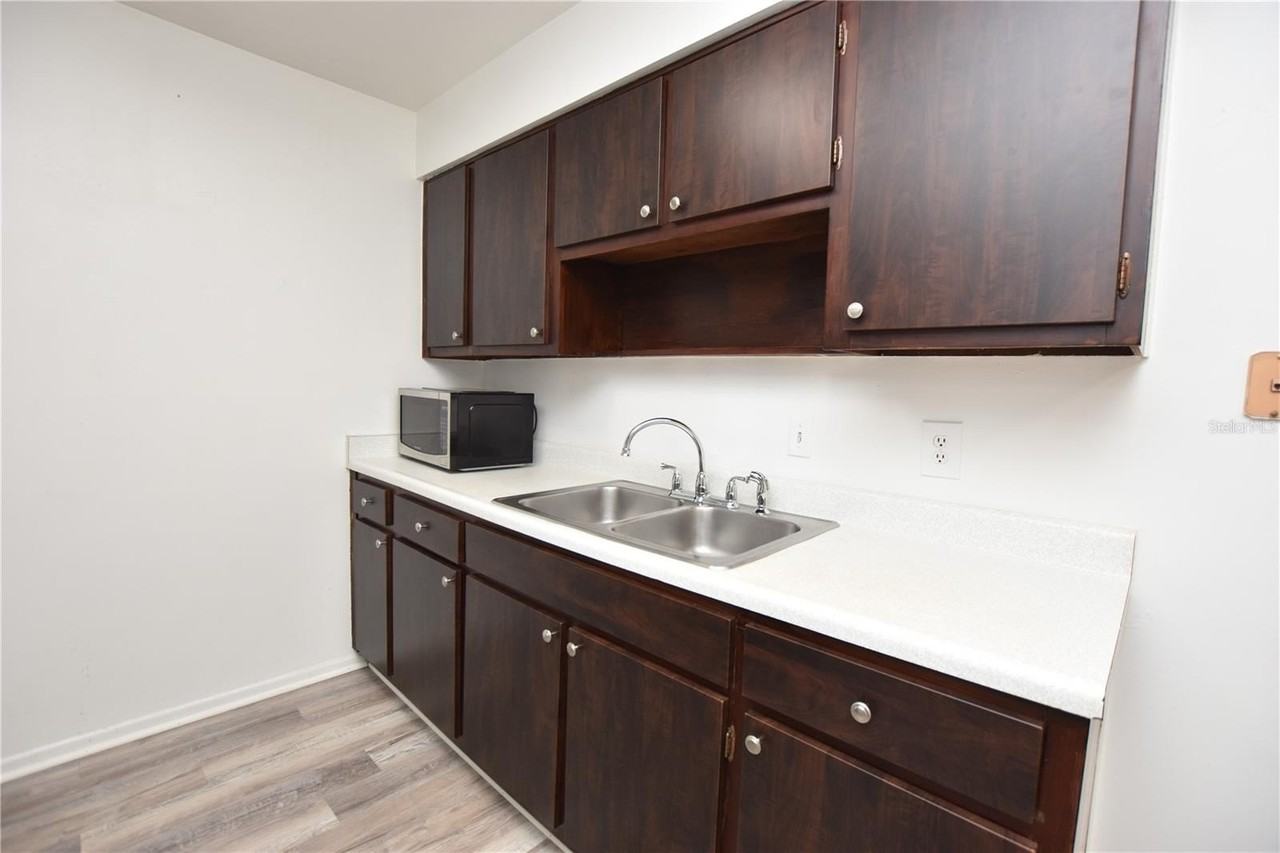 619 Robin Rd #2 - Photo 4 of 14