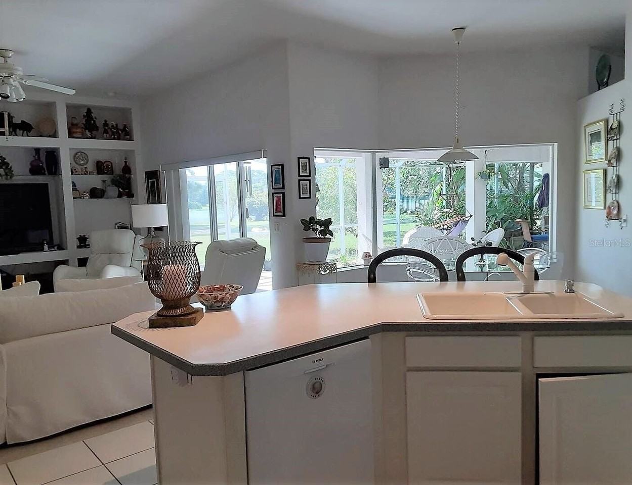 3711 Peacock Dr - Photo 2 of 37