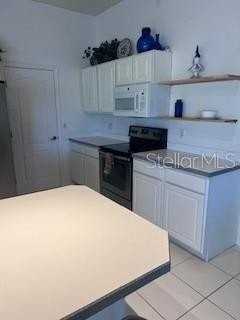 3711 Peacock Dr - Photo 4 of 37