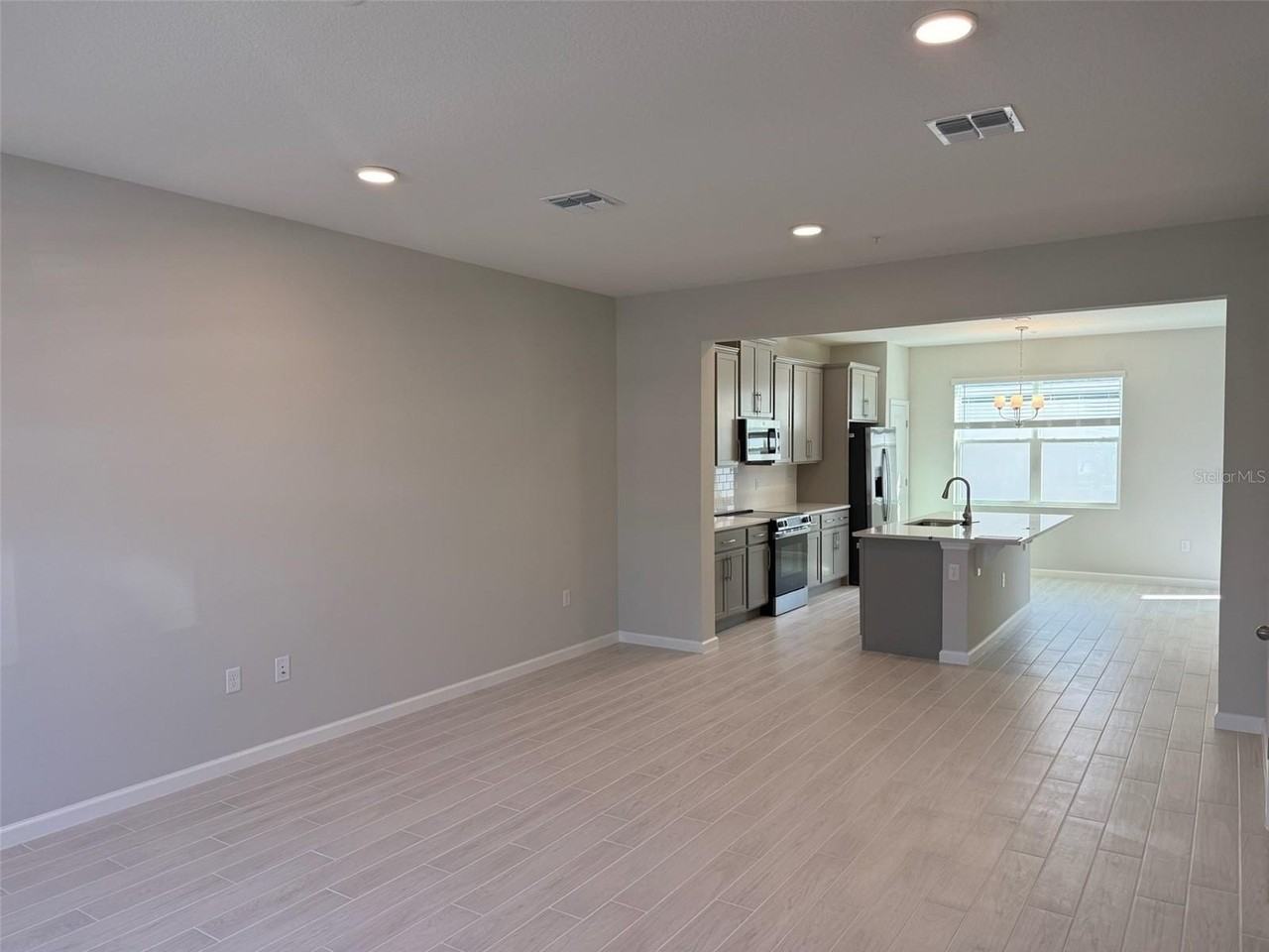 619 Pothos St - Photo 2 of 37