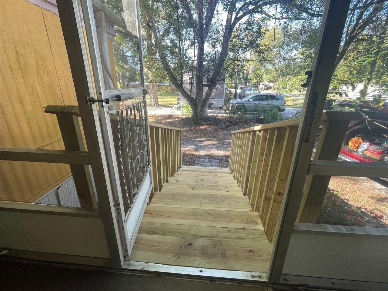 15756 Trigonia St - Photo 7 of 25