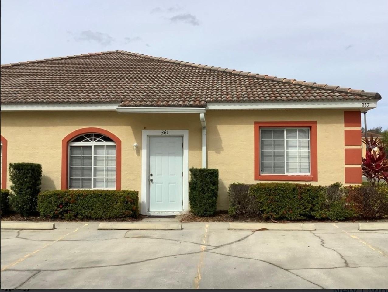 361 Port Pleasant Dr - Photo 3 of 19