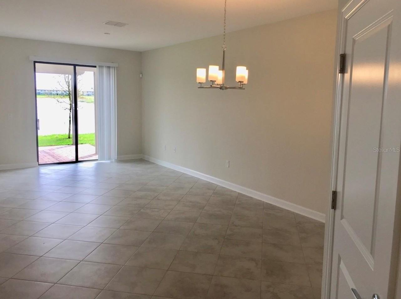 1222 Royal Saint George Boulevard - Photo 5 of 29