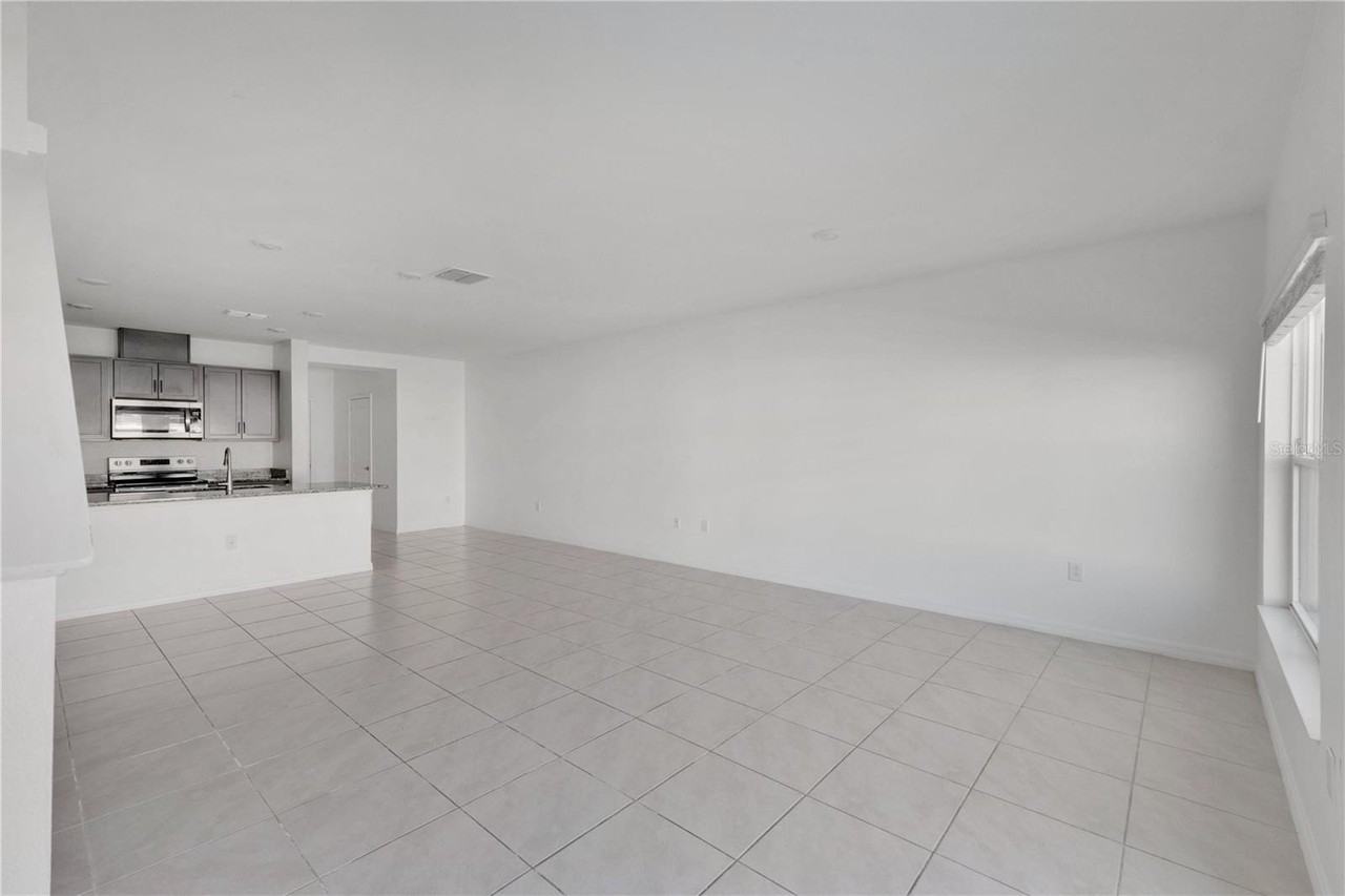 625 Stoney Point Circle - Photo 4 of 30