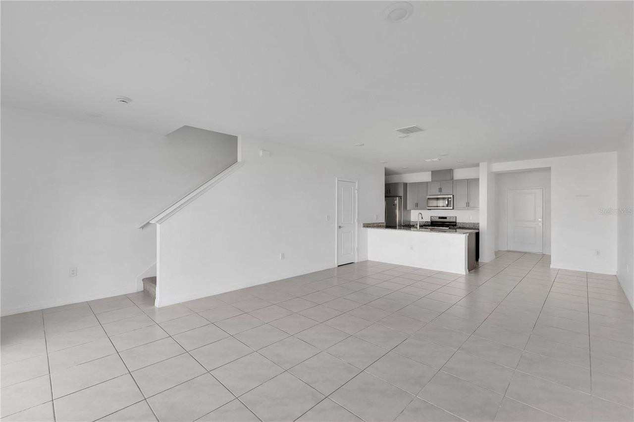 625 Stoney Point Circle - Photo 5 of 30