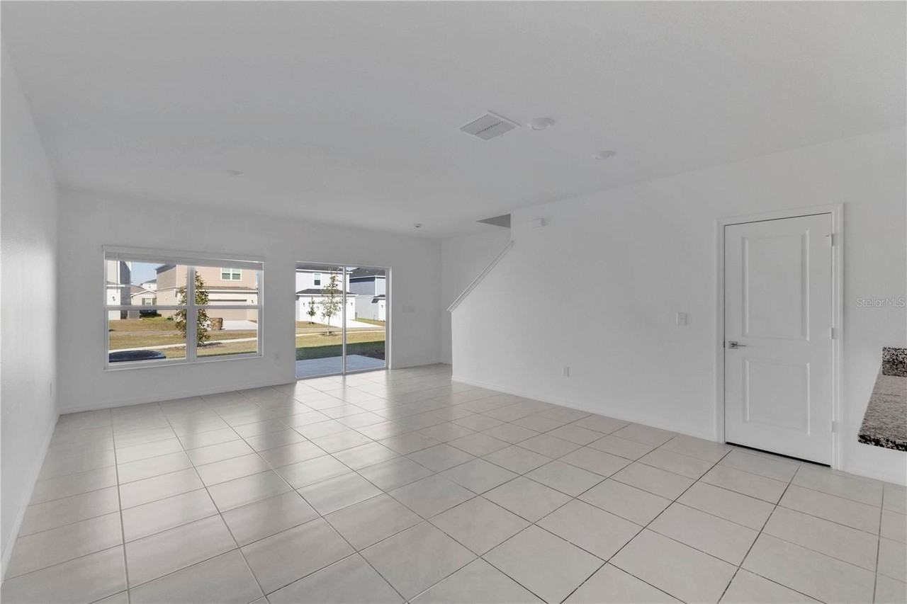 625 Stoney Point Circle - Photo 6 of 30