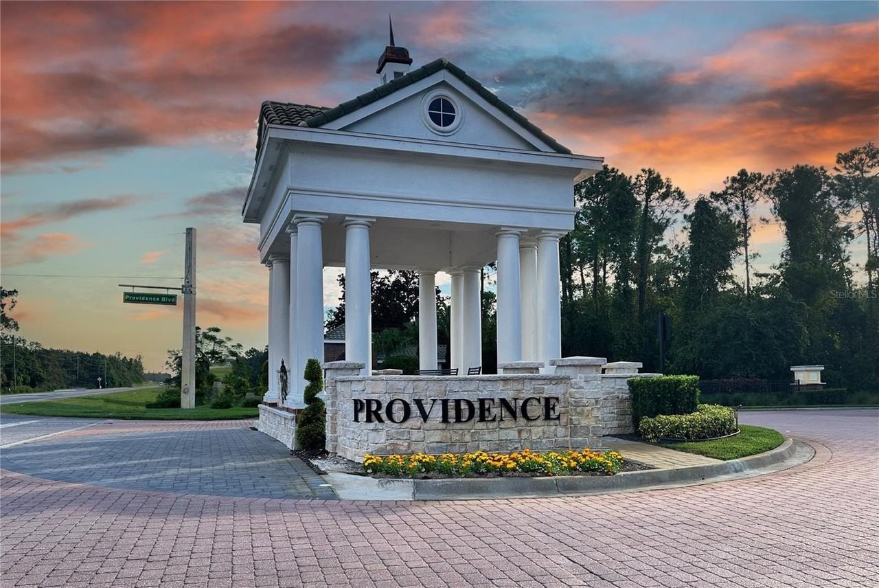 488 Chelsea Ave - Photo 2 of 47