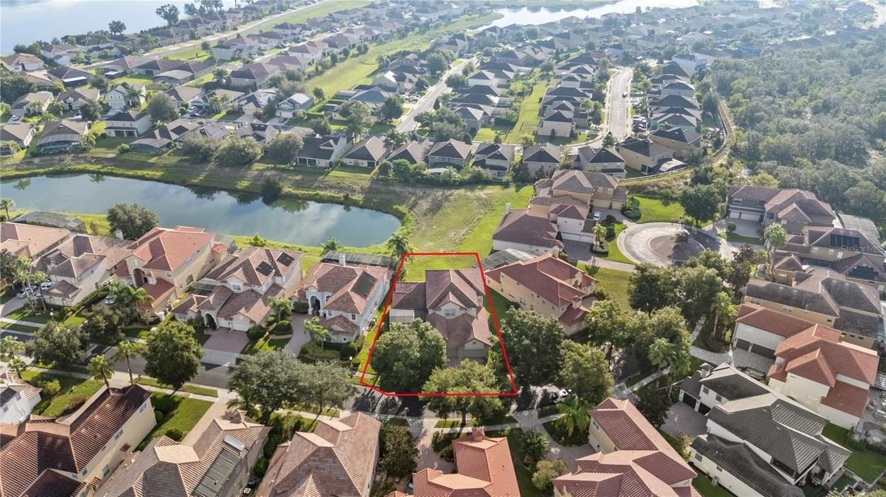 488 Chelsea Ave - Photo 5 of 47