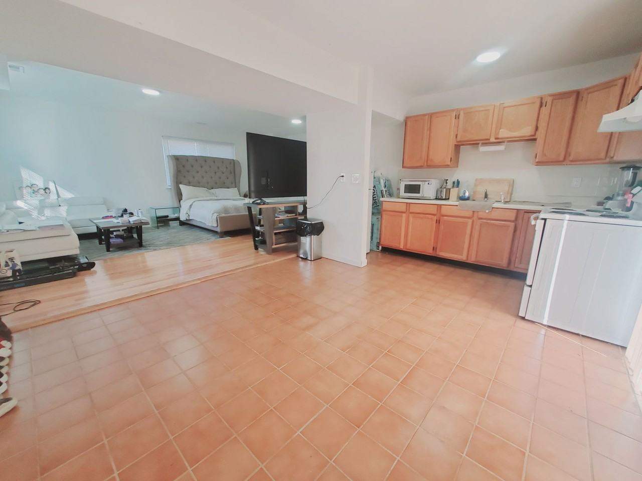 42 Dora St #5 - Photo 2 of 7