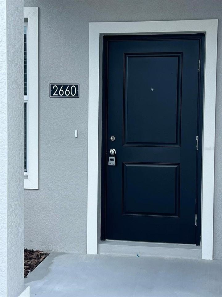 2660 Skyline Loop - Photo 2 of 19